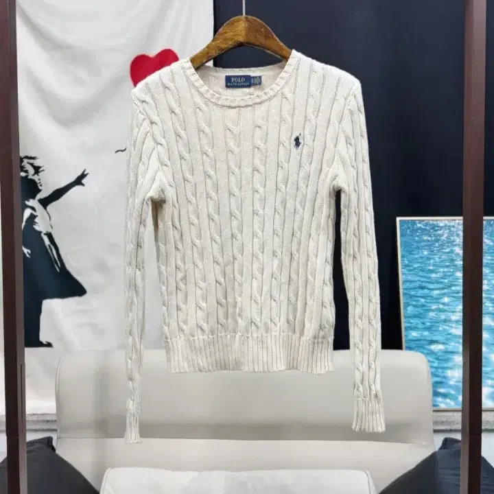 여성 POLO 라운드넥 케이블 니트 베이지톤