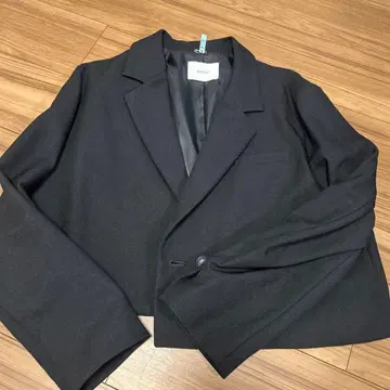MANOF 숏 기장 테일러드 자켓 스커트 블랙