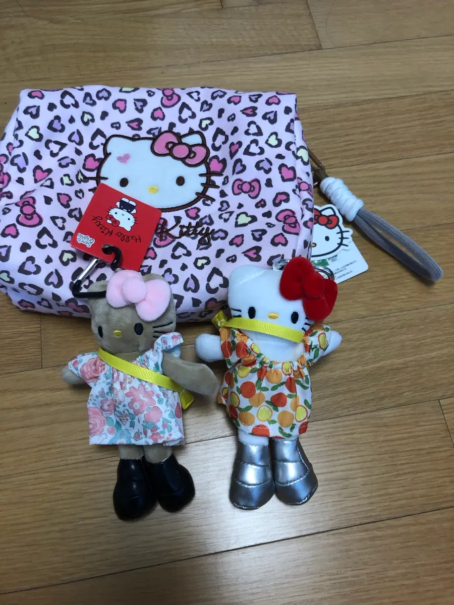 헬로키티 파우치 & 인형 세트 뽑기전용