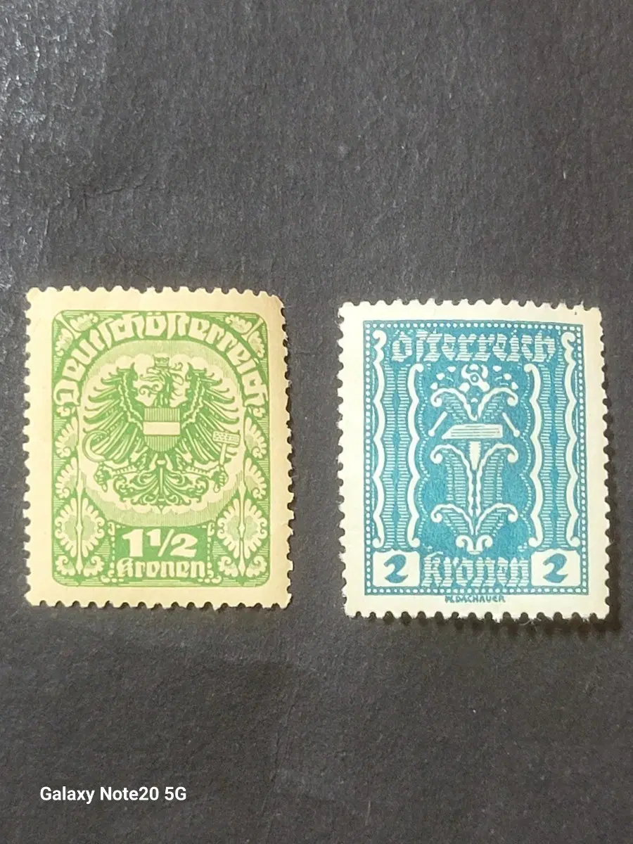 1919년 오스트리아공화국 독수리 문양우표 2종