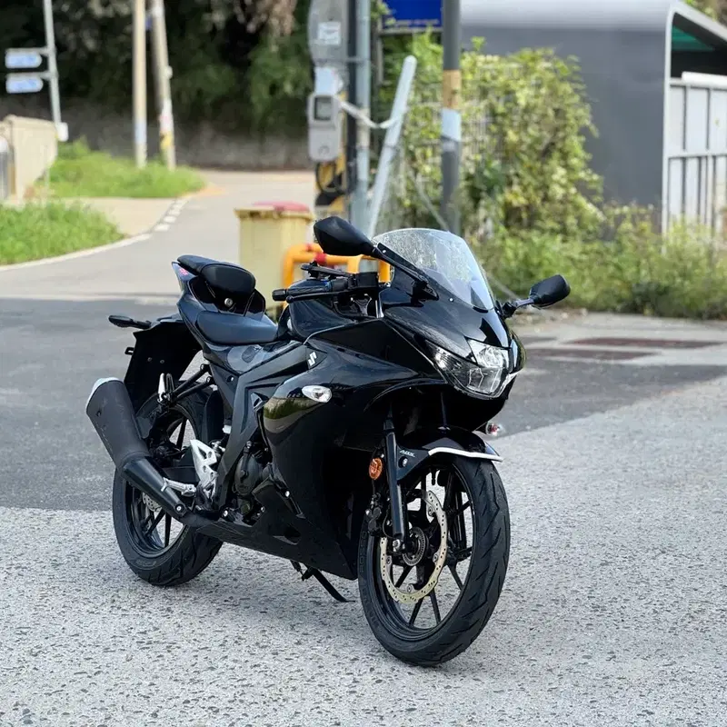 스즈키 gsx-r125 블랙 19년