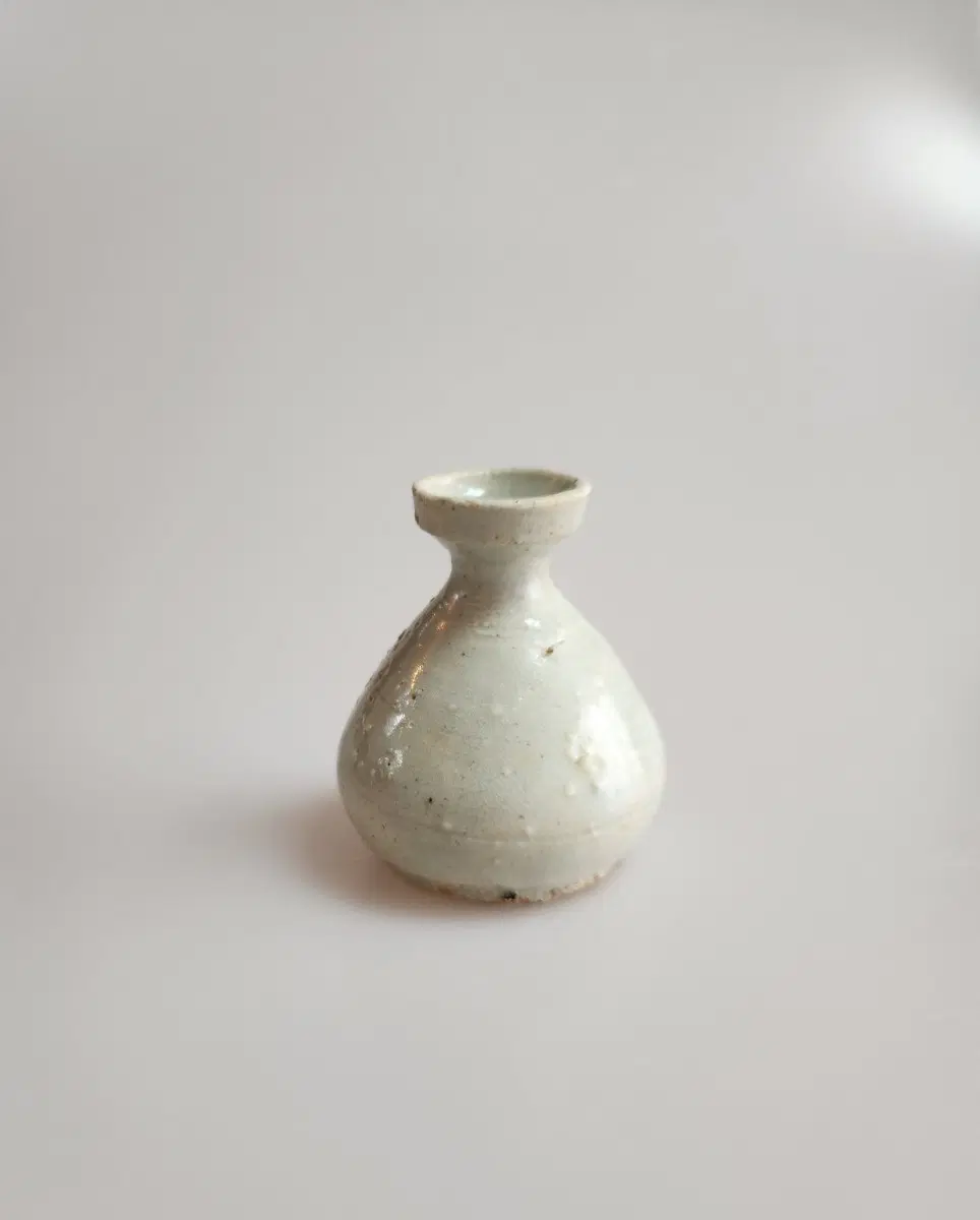 골동품 조선시대 중기 조선백자 아담한 소병