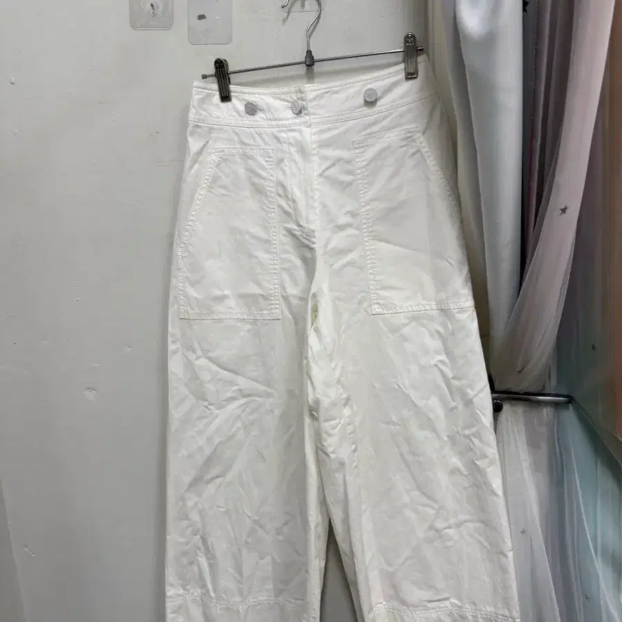 럭키슈에뜨 바지