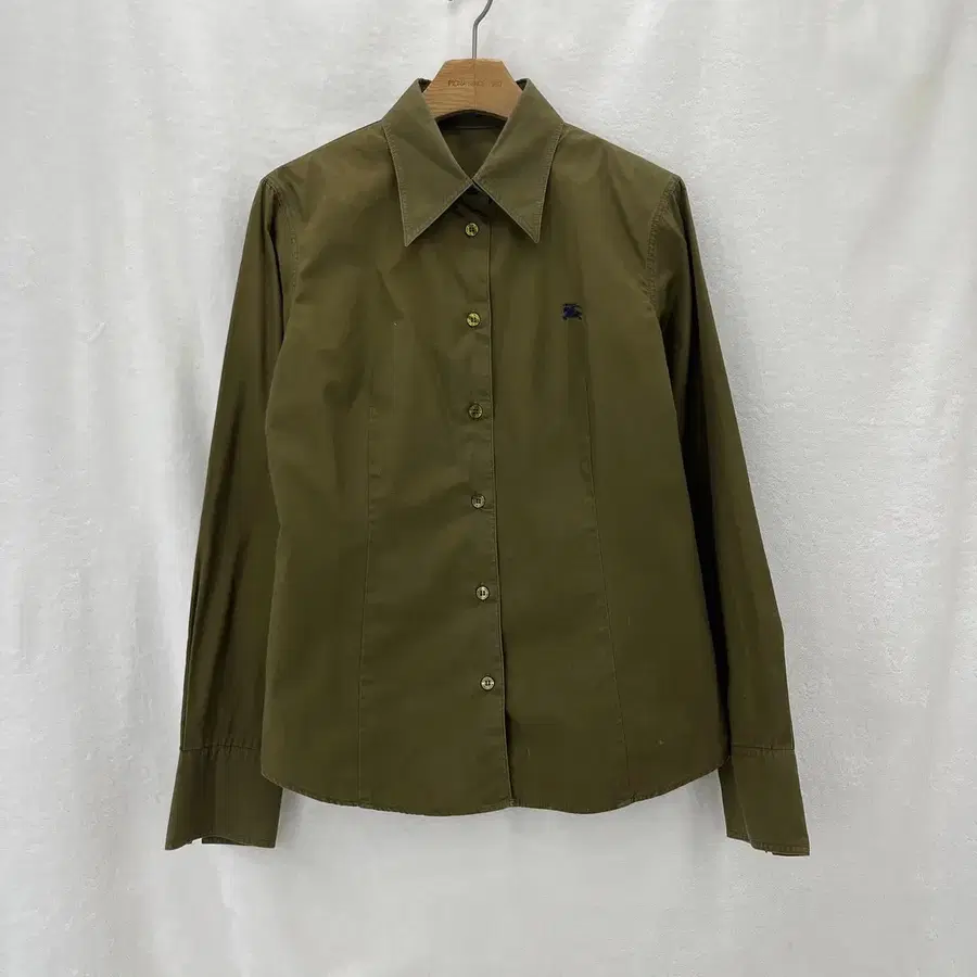 [Burberry] 버버리 블루라벨 슬림핏 로고 블라우스