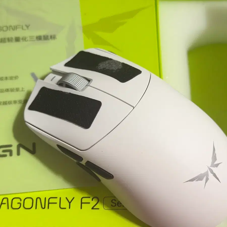 VGN 드래곤플라이 F2울트라+ 화이트