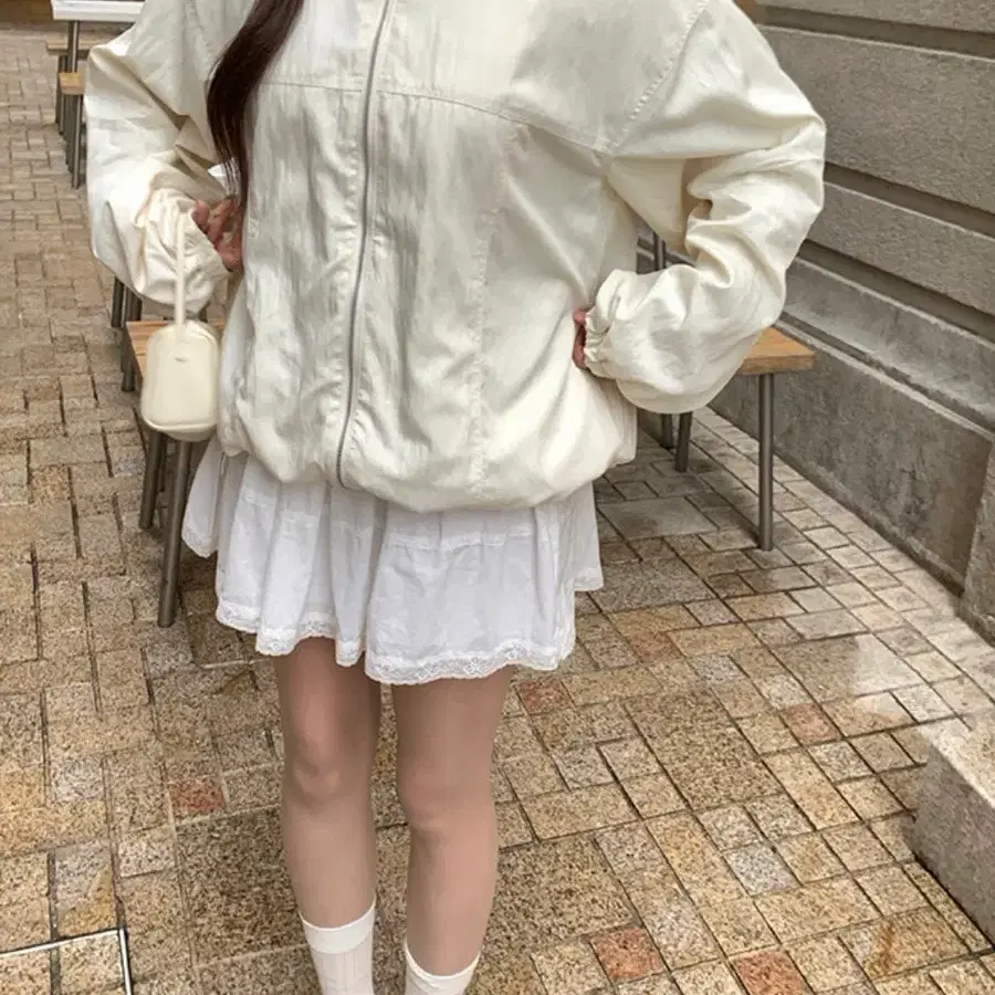 티쉬 포에 윈드브레이커 블루종 아이보리