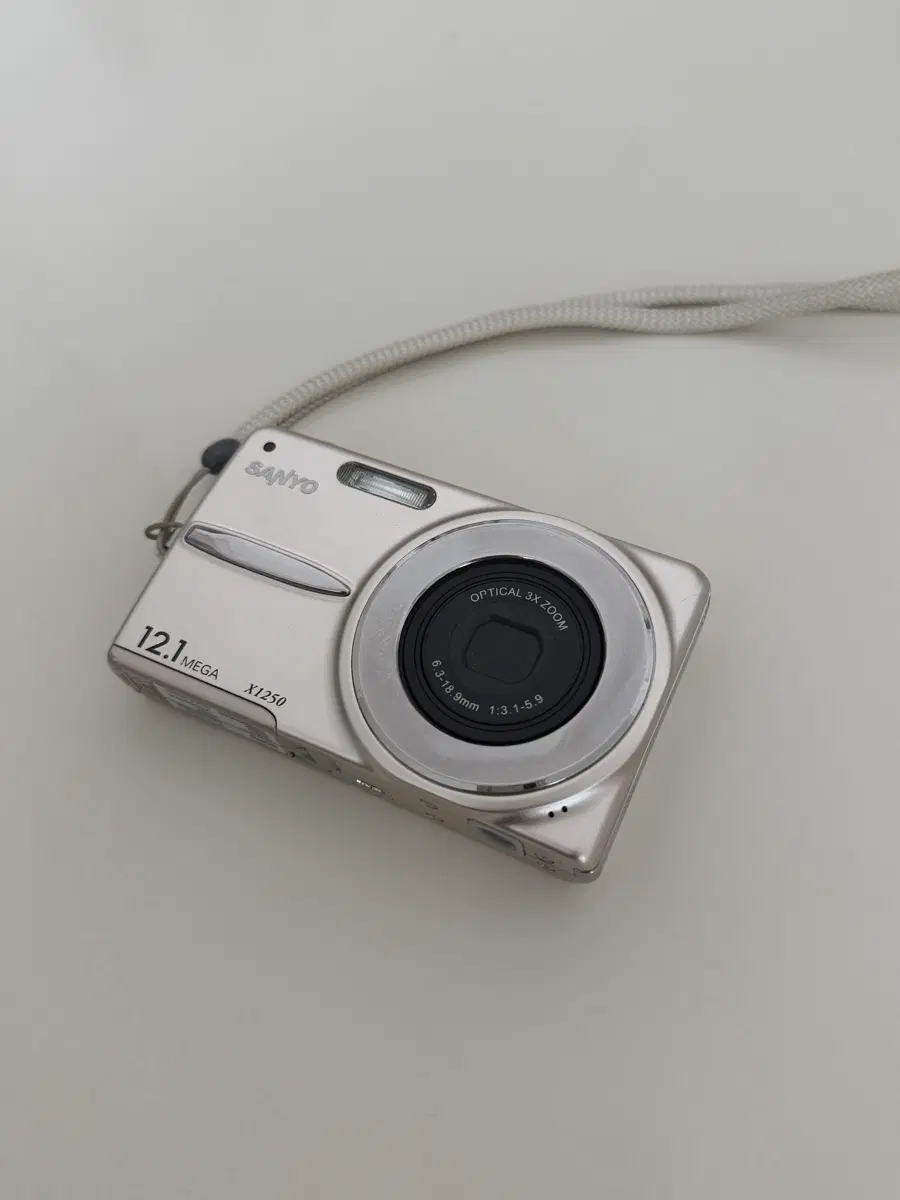 (정상작동) 산요 dsc-x1250 디카