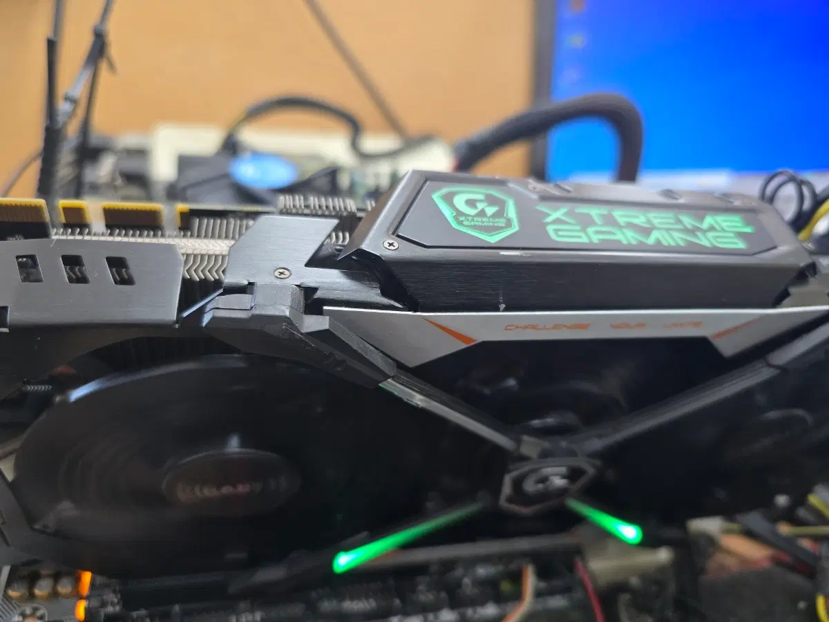 지포스 GTX1080 8GB 그래픽카드 팝니다
