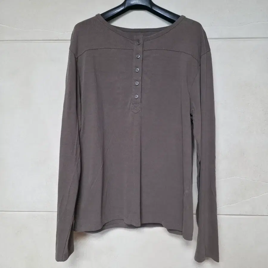 Kair - Roll up Henley Neck tee (Khkia)