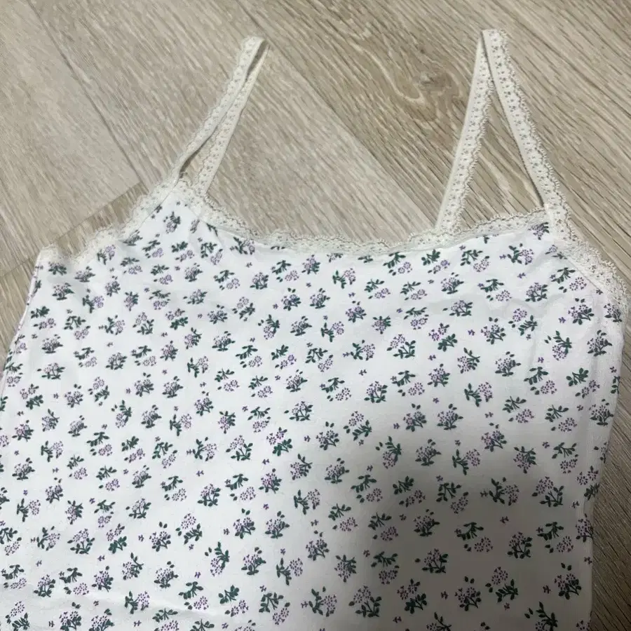 애즈온 플라워 레이스 나시