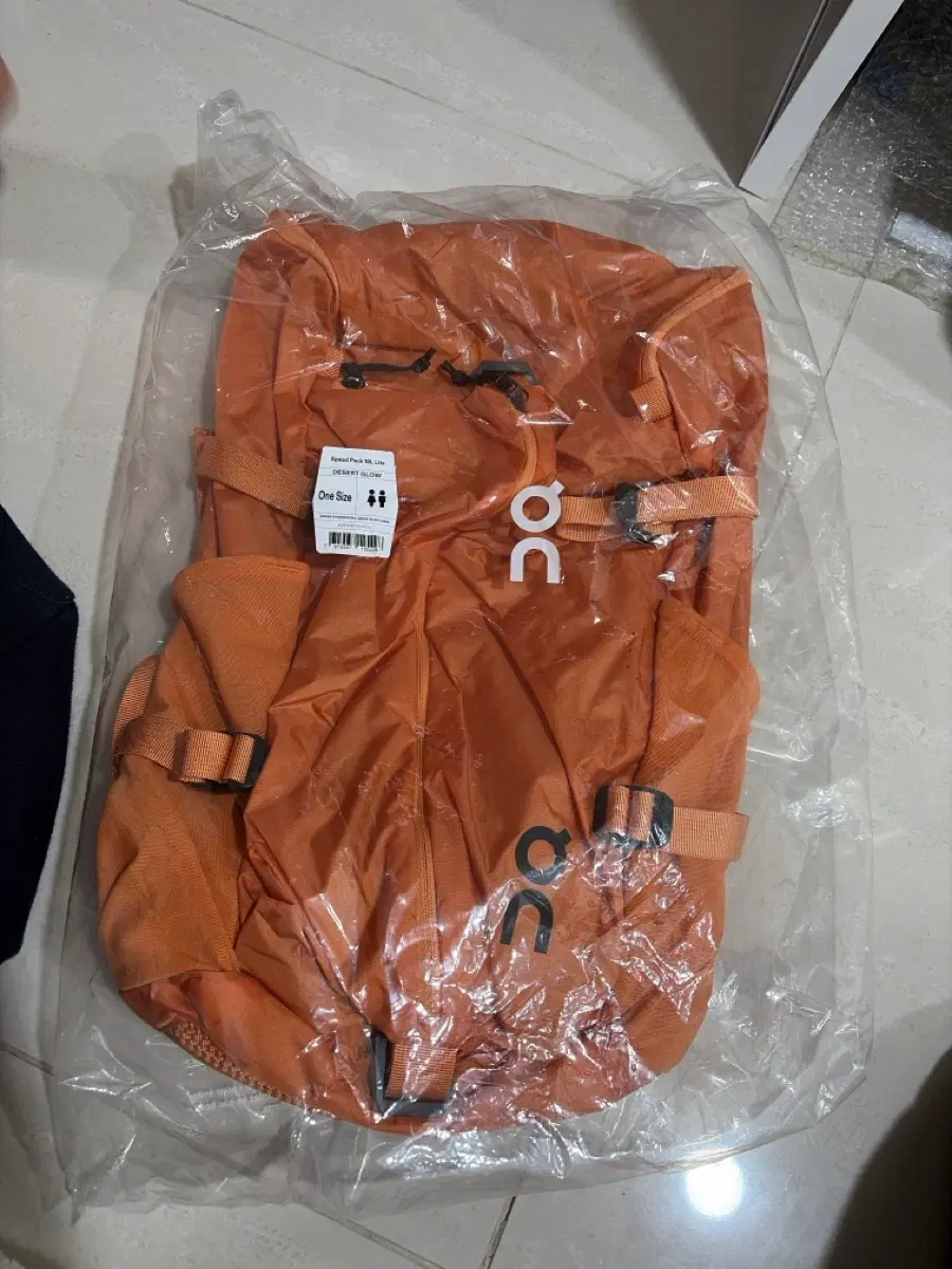 온 러닝 스피드 팩 18L 오렌지 국내없는컬러