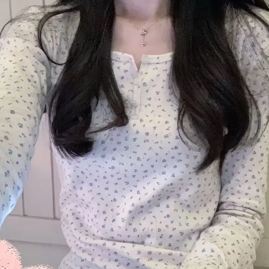 꽃무늬긴팔티
