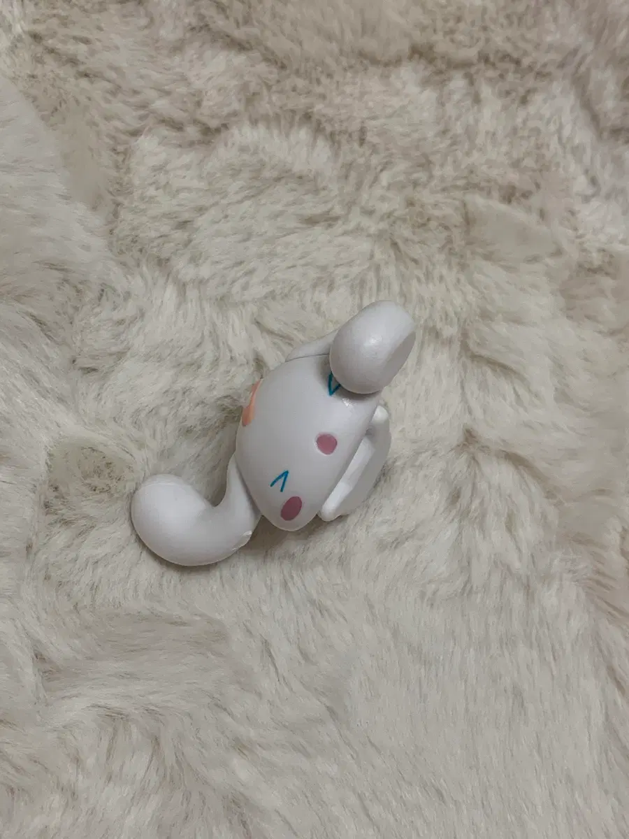 정품 산리오 시나모롤 꽈당 가챠 피규어