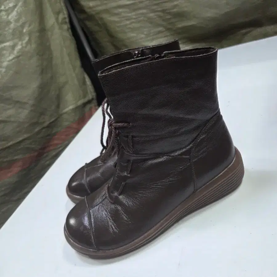 브라운 가죽통굽부츠240