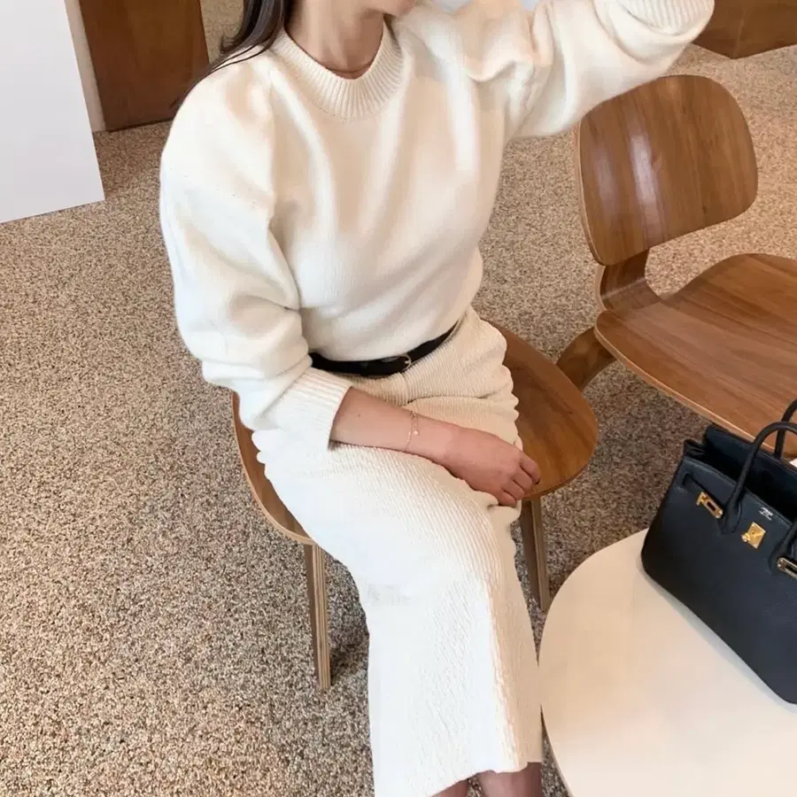 더베이지스 퍼프 라운드니트 아이