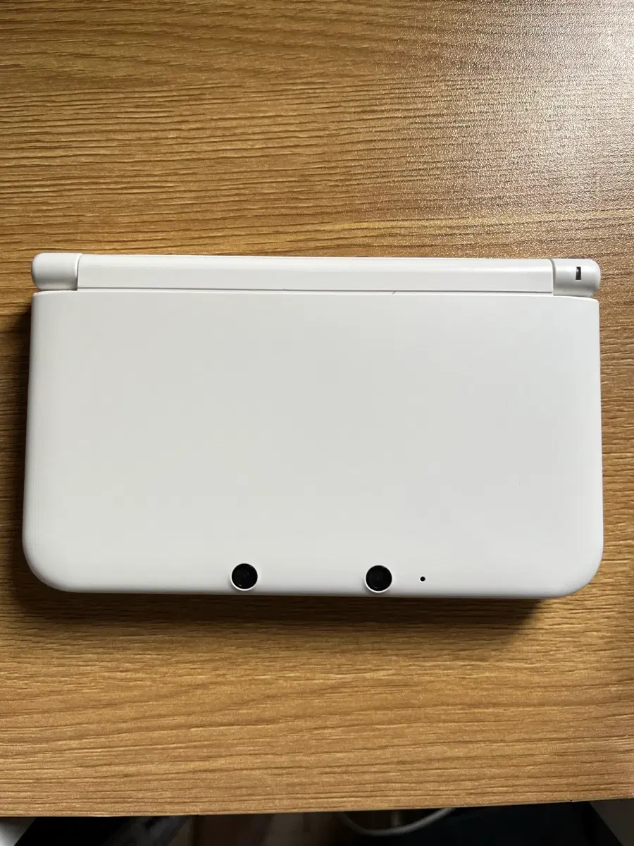 닌텐도 3ds LL 화이트 구큰다수