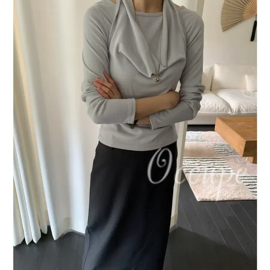 (새상품)오큐페 슬러브 무어 홀터 티셔츠 slub 레이어드티 연그레이