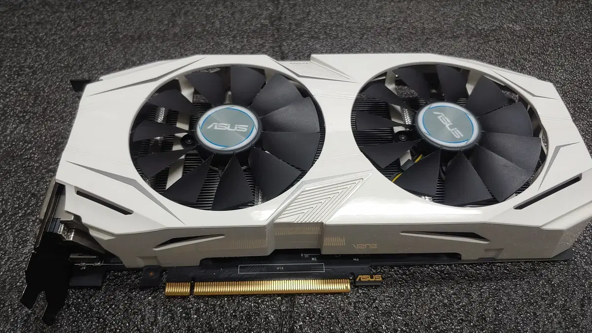 ASUS DUAL GTX1060 O3G 그래픽카드 판매합니다.