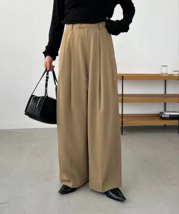 [새상품급] CAPRICIEUX LE'MAGE 깔끔한 슬랙스 와이드 팬츠