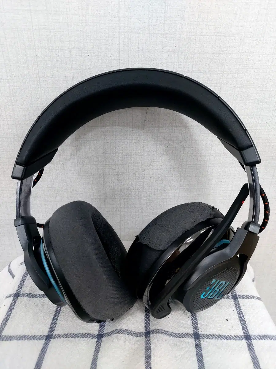 JBL 퀀텀 800 무선 게이밍 헤드셋 블루투스 헤드폰