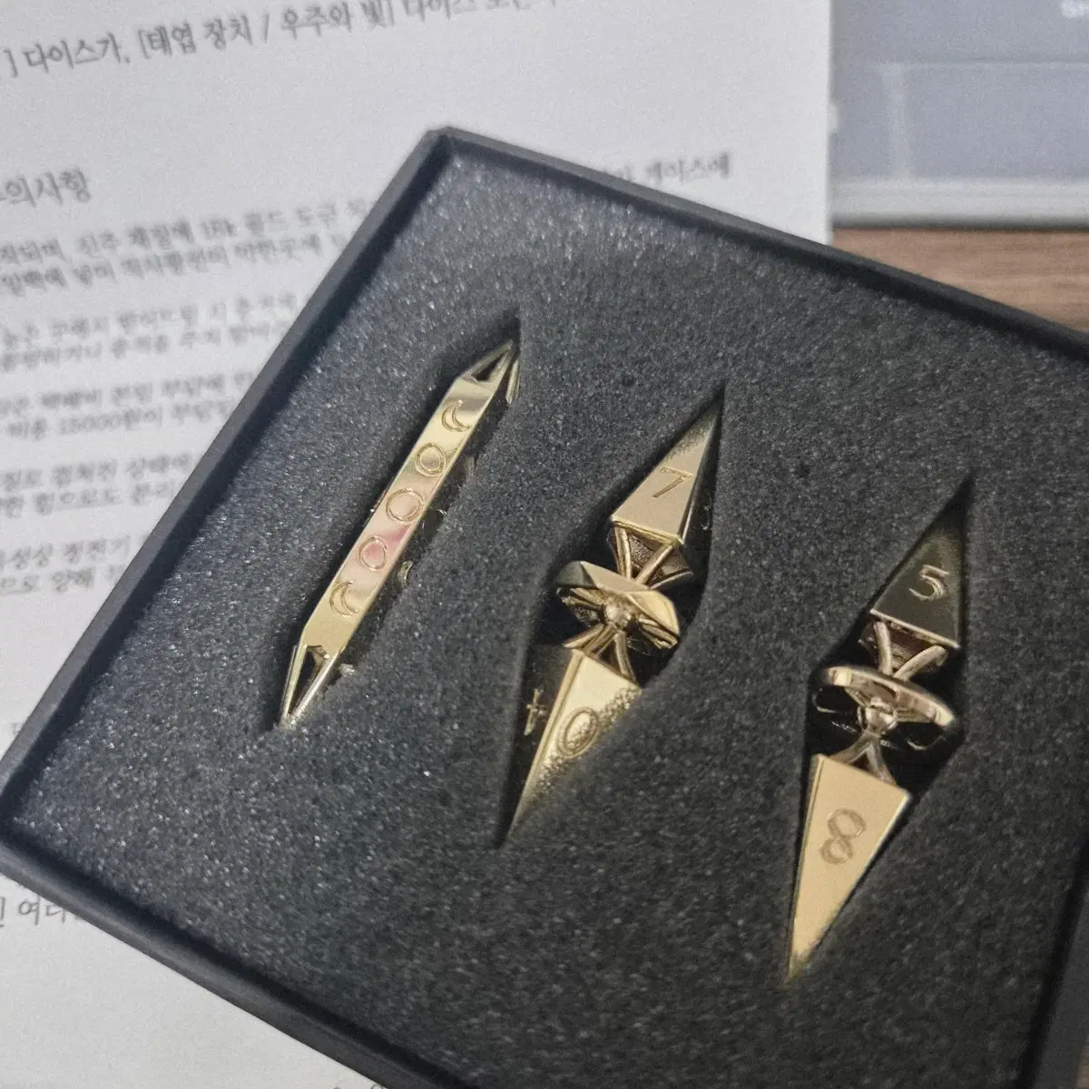 도글라스 빛과 시간에 대하여 도금 주사위 6, 8, 10각 다이스 판매합니다.
