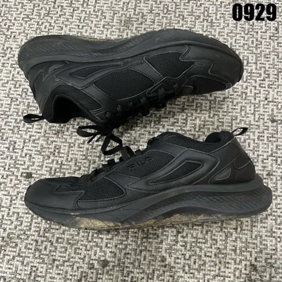 휠라 블랙 운동화 280