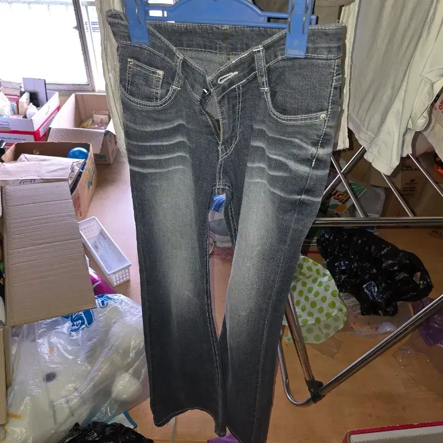 청바지 그레이 워싱 부츠컷