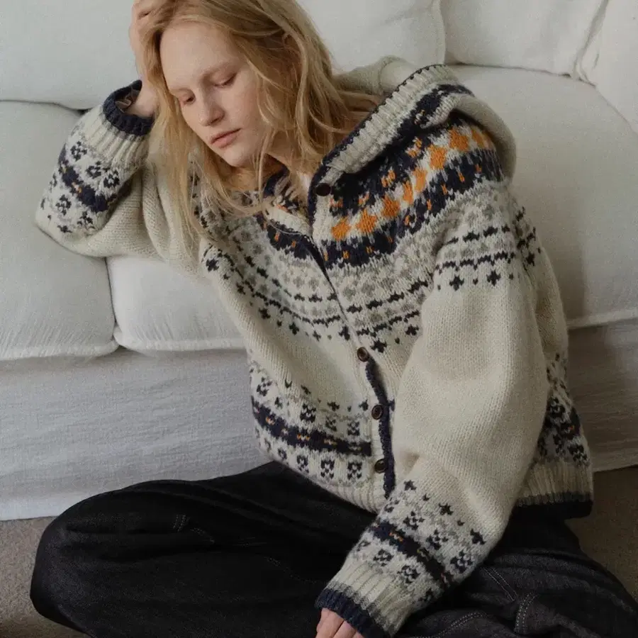 유라고Jacquard hoodie cardigan