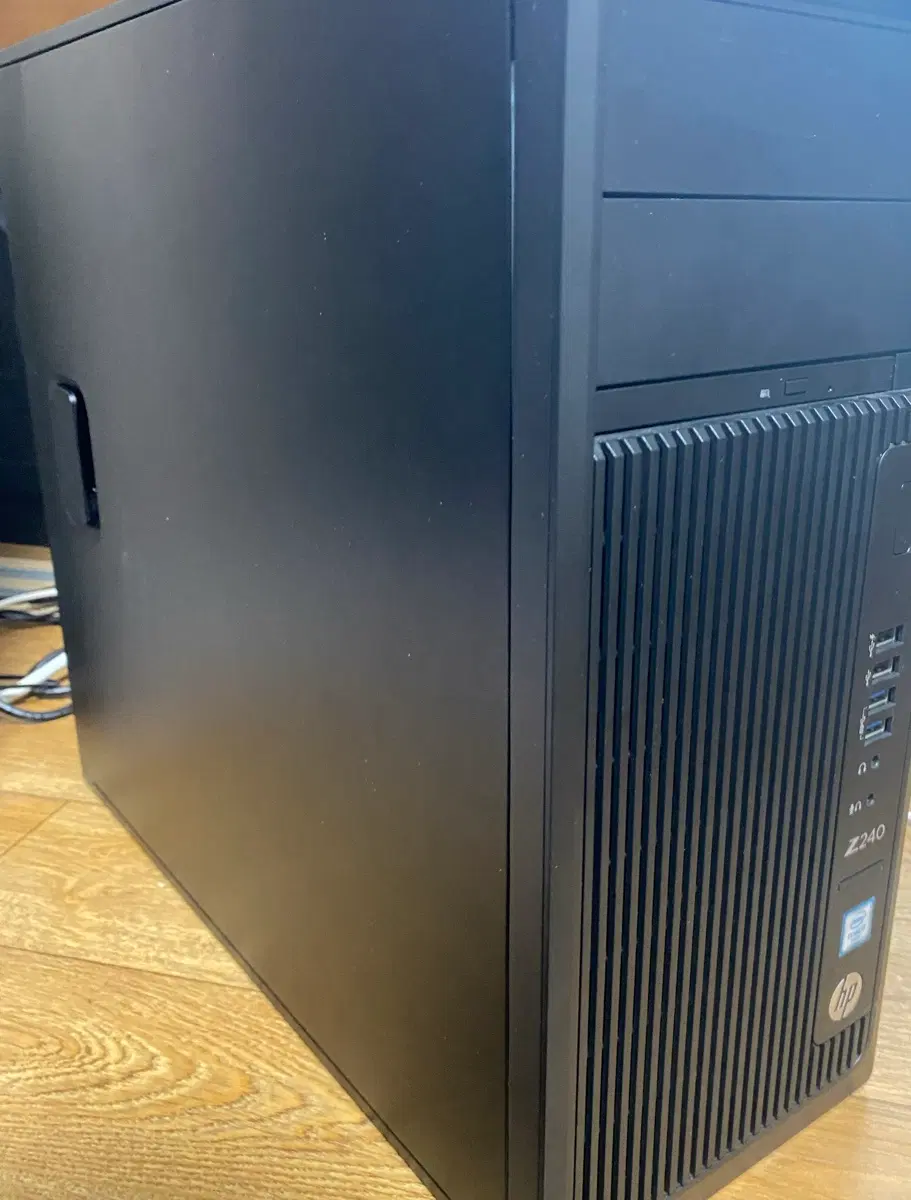 HP Z240 워크스테이션 컴퓨터 데스크탑 + 모니터 + 마우스 키보드 세트