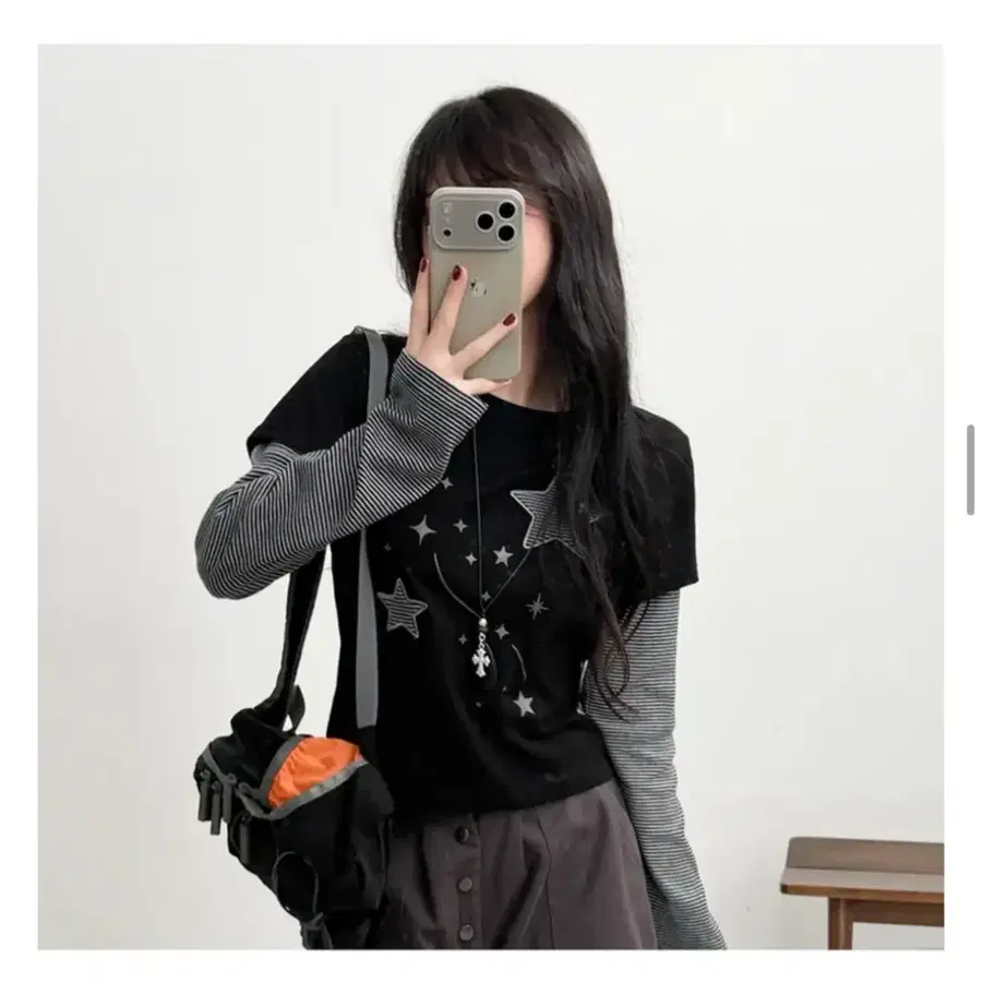 별 패턴 레이어드 긴팔 티셔츠