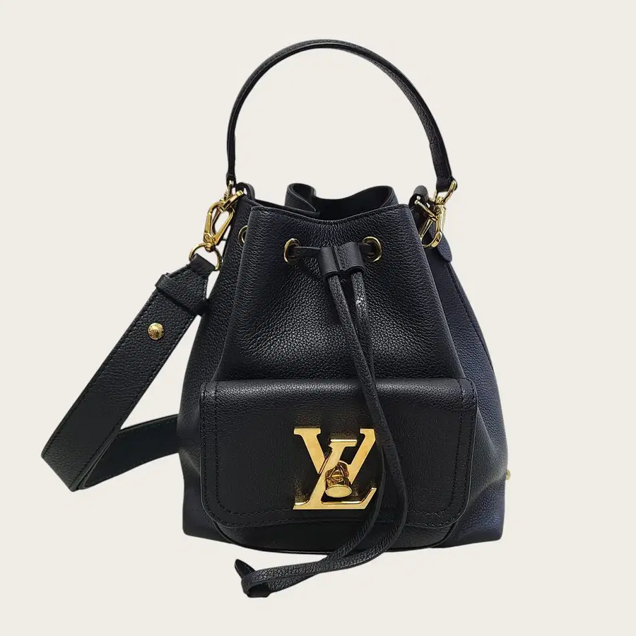 루이비통 블랙 그레인 카프스킨 금장 LV 락미 버킷백