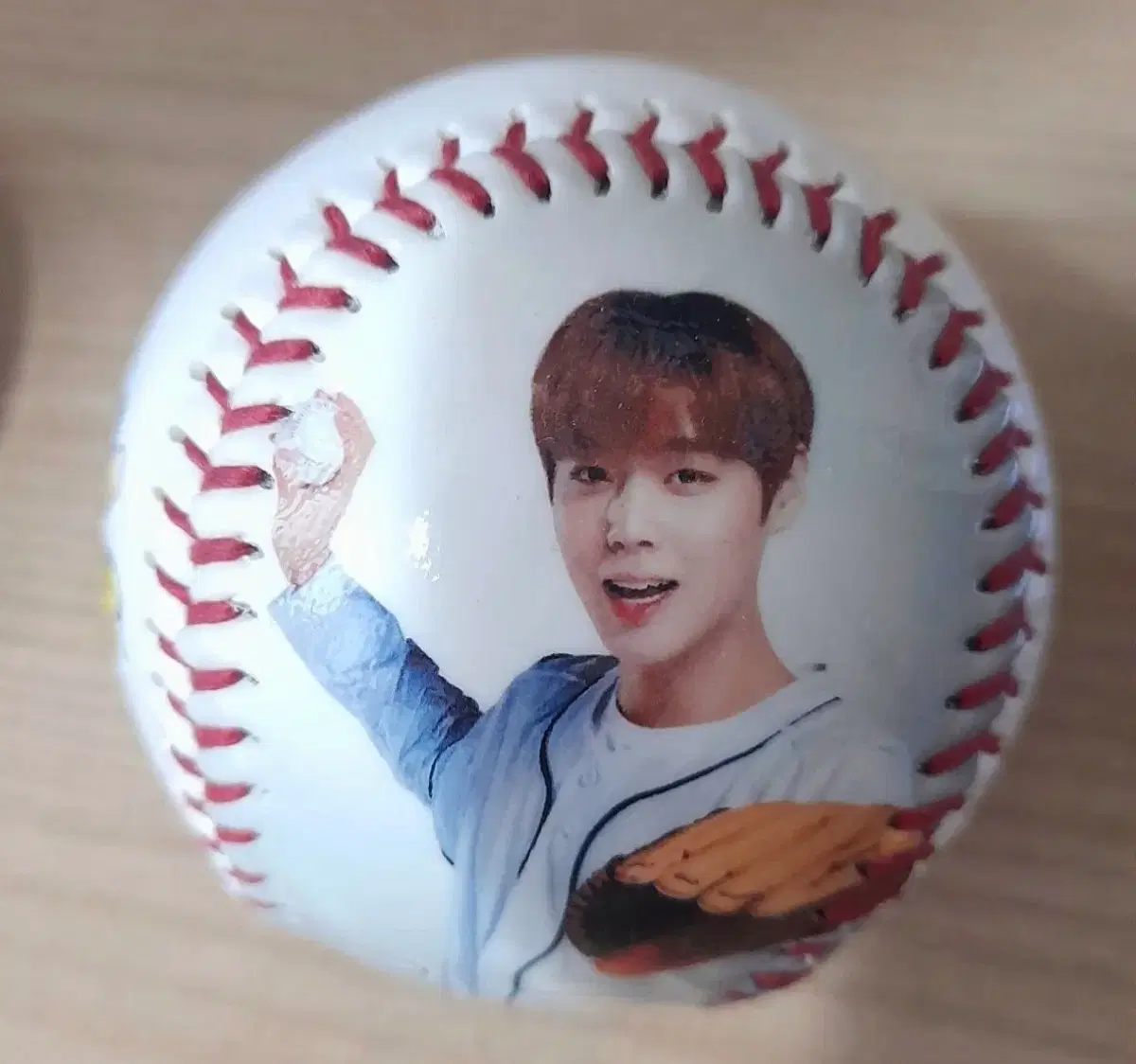 박지훈 워너원 단종 왕과사는남자 왕사남 야구공