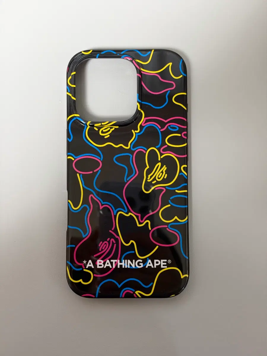 베이프 bape 아이폰 16프로 폰케이스