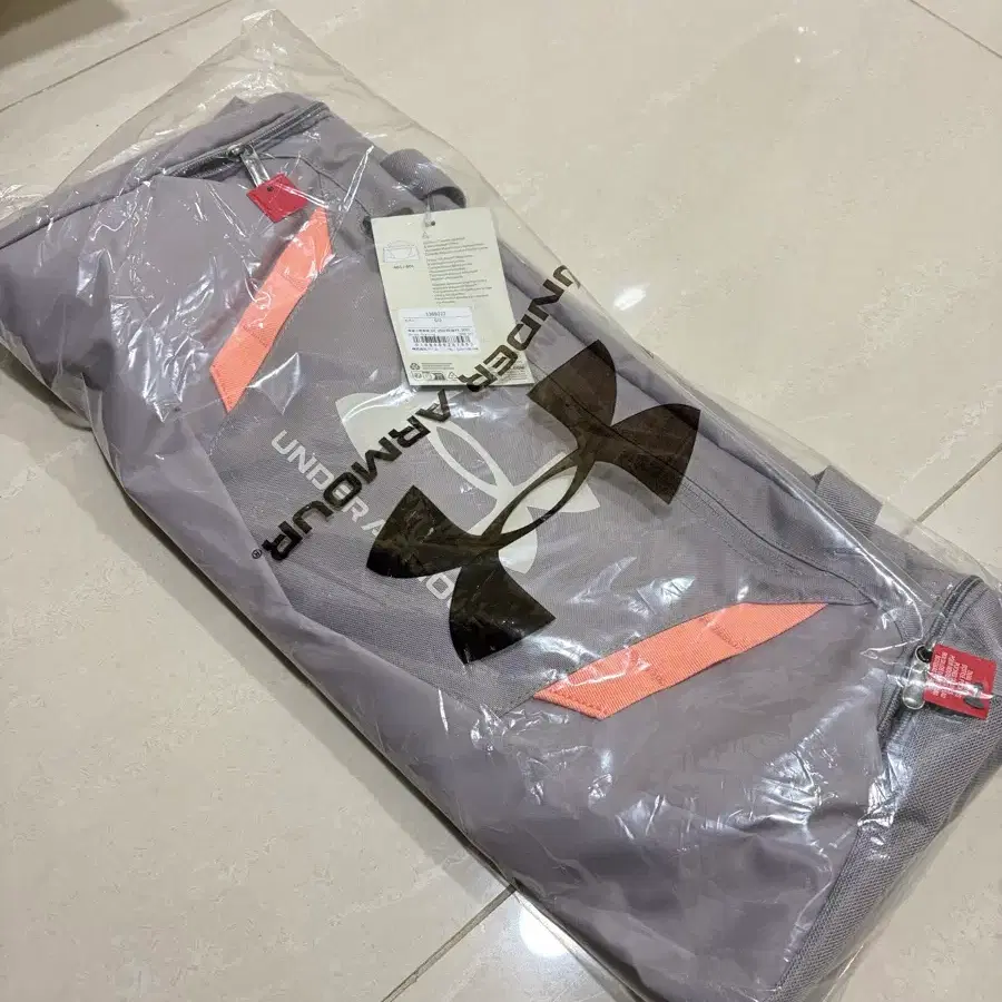 언더아머 더플백 단종컬러