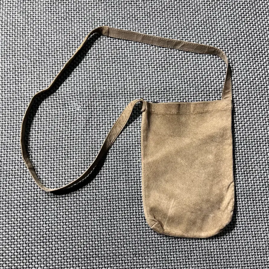HENDER SCHEME 미니 크로스백