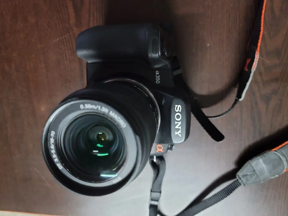 소니 알파 350 DSLR 카메라 18-70mm 렌즈 포함