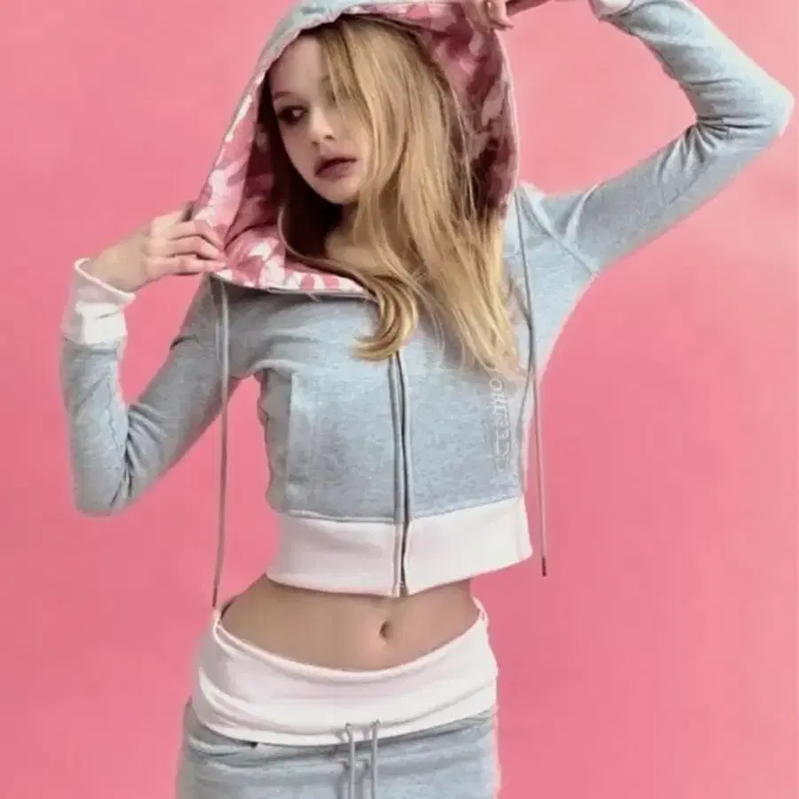 구해요) 포어링 베베 카고 트레이닝 후드 셋업