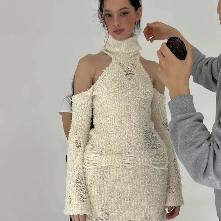 쓰리타임즈 damaged turtleneck 니트