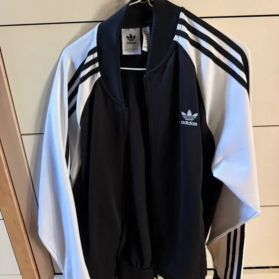 아디다스 트랙탑 IK7025 클래식 SST