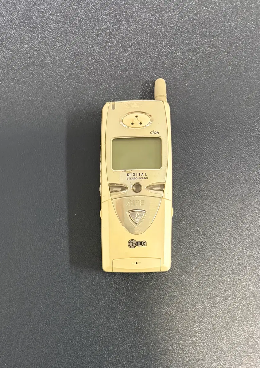 LG싸이언 LG-P810 MP3폰 팝니다