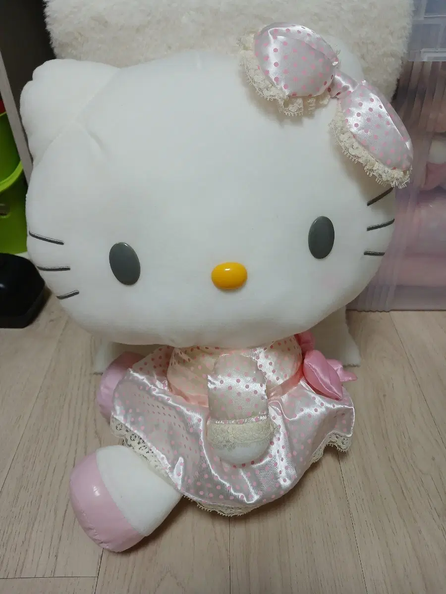 고전 키티 인형 대형 핑크 땡땡이 원피스
