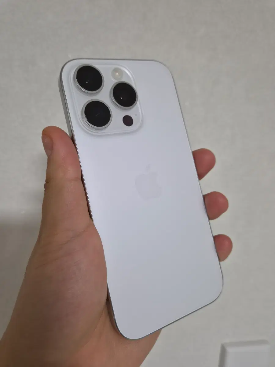 아이폰16프로 화이트 128GB(애케플O)