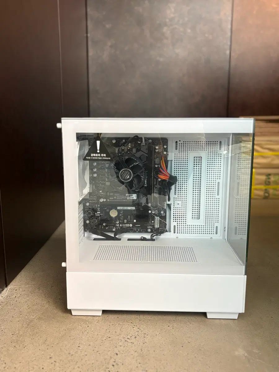 사무용 데스크탑 판매합니다 인텔 i3-14100/32GB