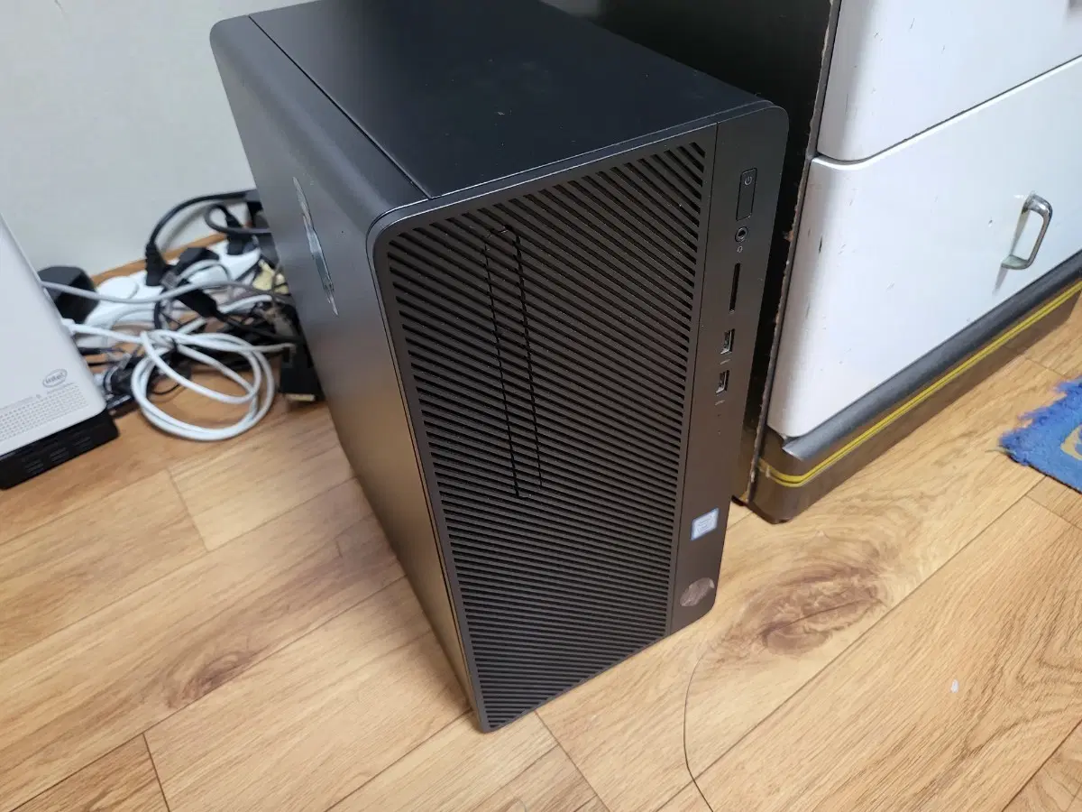 HP 280 G4 MT 컴퓨터 본체 판매합니다.