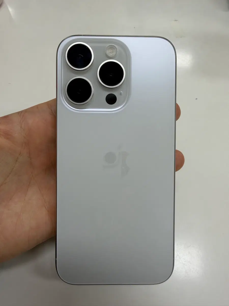 아이폰 15 프로 실버 256GB