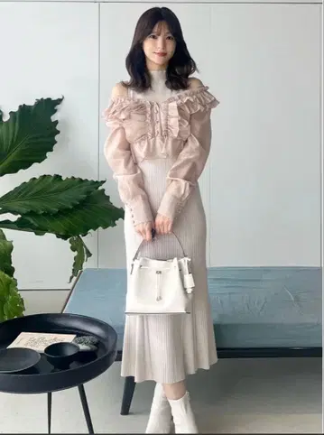 Mercuryduo 이소재 도킹 니트 원피스