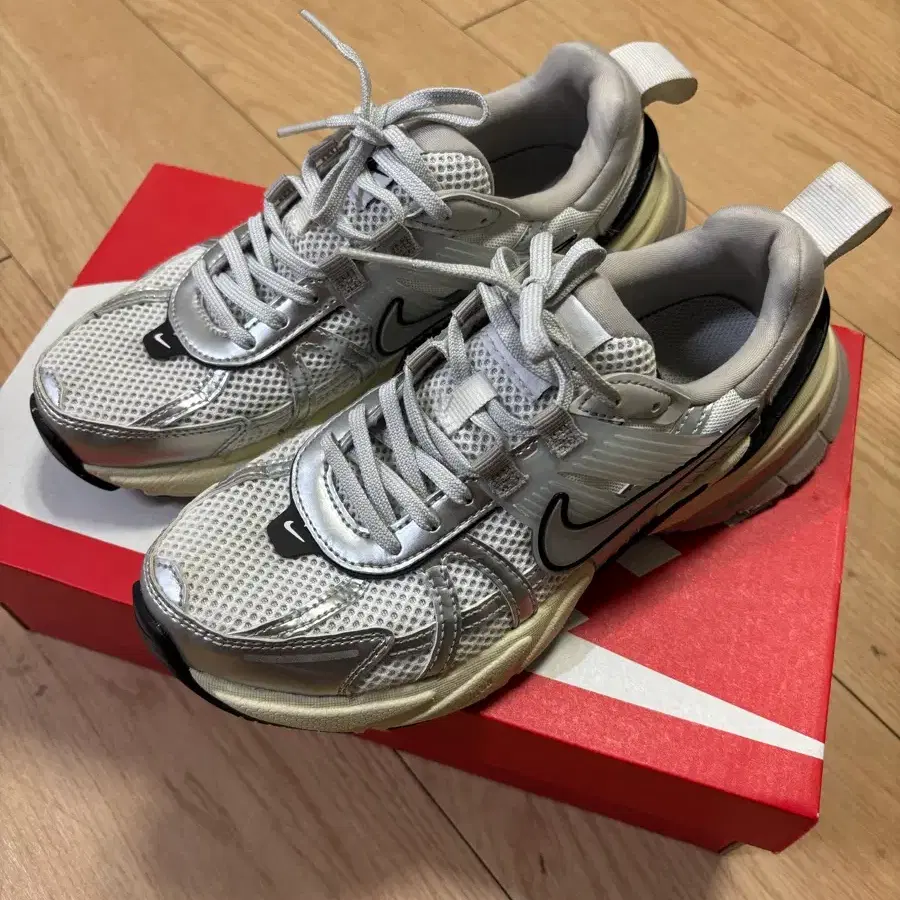 나이키 v2k