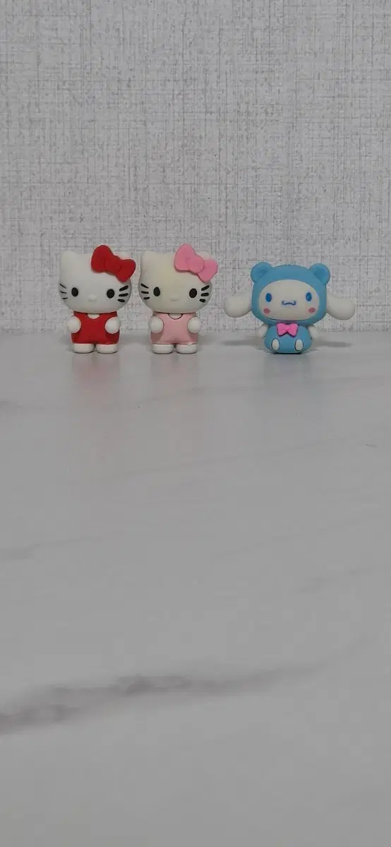 산리오 시나모롤,헬로키티 지우개 일괄