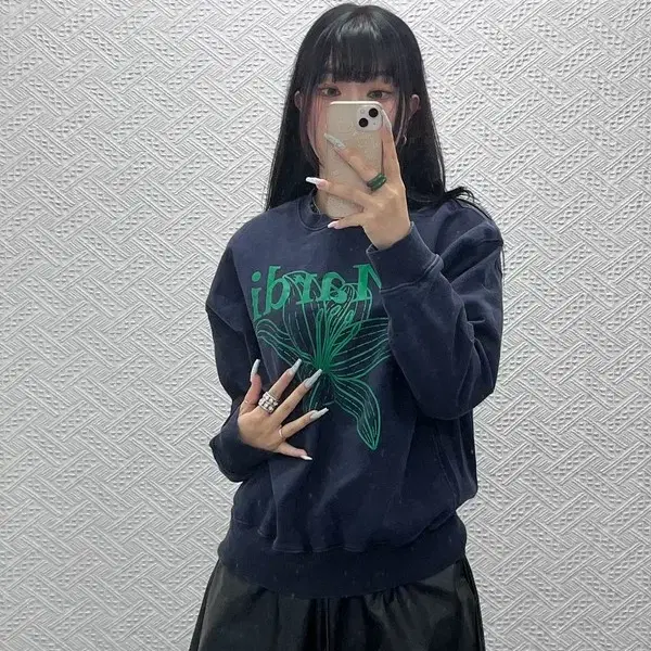 마르디메르크디 마르디 플라워 자수 맨투맨 FREE C15146