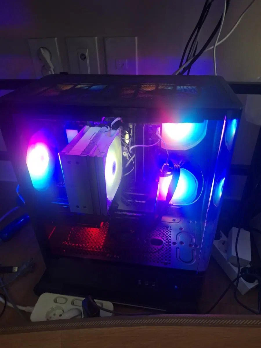 amd 7500f 게이밍 데스크탑 본체
